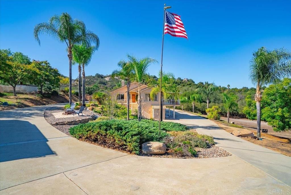 Photo of 16996 Archie Moore Ring, Ramona, CA 92065 (MLS # NDP2510615)