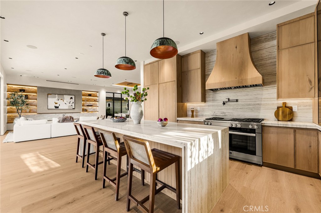 12247 Addison