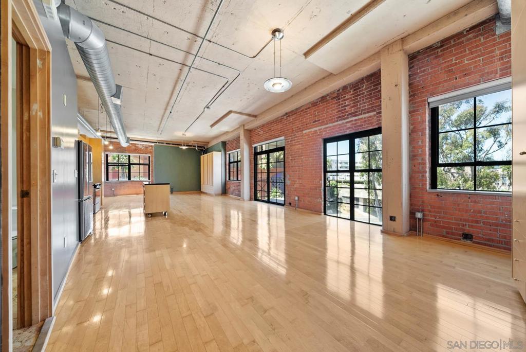 Hillcrest - Residential