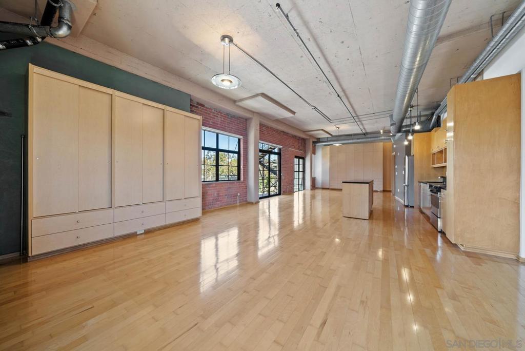 Hillcrest - Residential