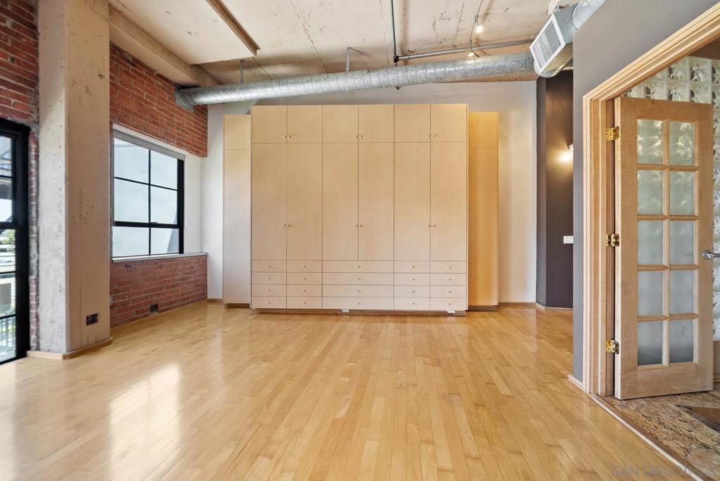 Hillcrest - Residential