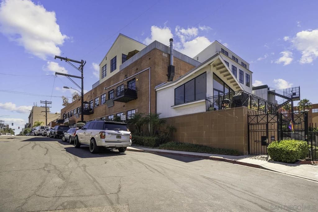 Hillcrest - Residential