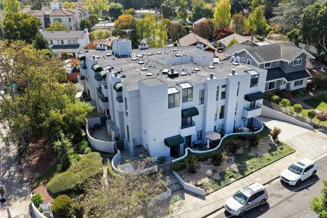5 W Bellevue Avenue 11
