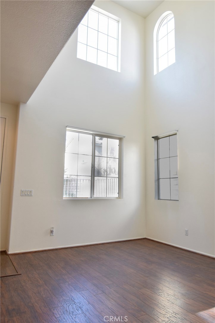 1120 N Solano Privado A