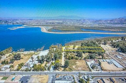 1007 W SUMNER AVE Lake Elsinore CA 92530