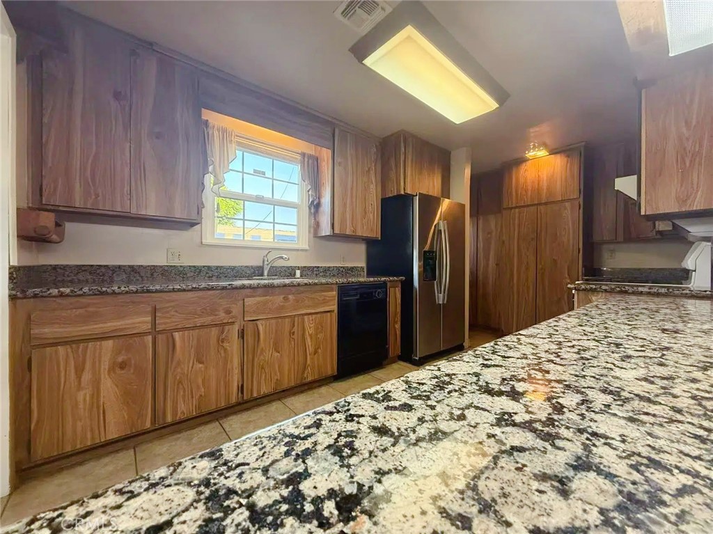 Lakewood City/Lakewood (LCK) - Residential Lease