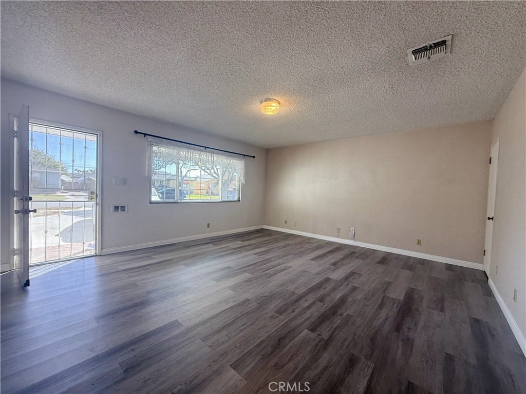 Lakewood City/Lakewood (LCK) - Residential Lease