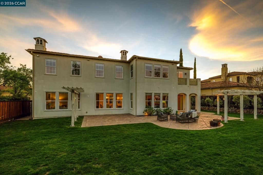 Photo of 2000 Sorrelwood Ct Ct, San Ramon, CA 94582 (MLS # 41126799)