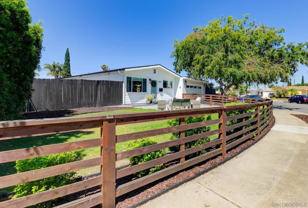 Properties 1 4865 Aberdeen St