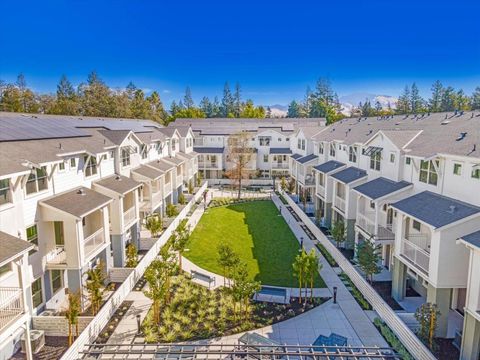 Photo of 2739 Oak Road, Walnut Creek, CA 94597 (MLS # ML82027725)