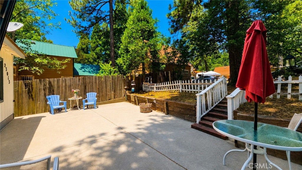 23013 Oak Lane