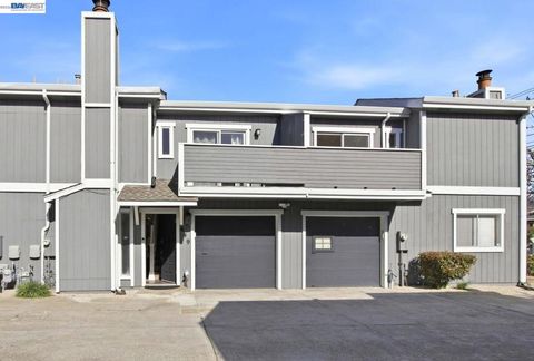 Photo of 649 649 N 4Th St St, San Jose, CA 95112 (MLS # 41126737)