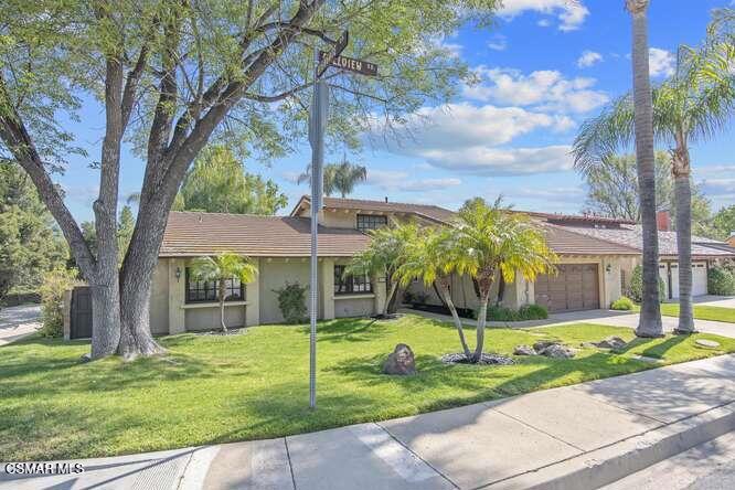 1832 Fallview Road