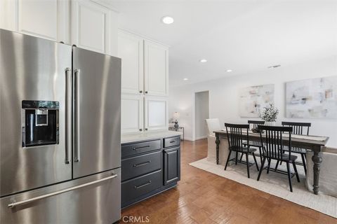 Tiny photo for 904 Knob Hill Ave, Redondo Beach, CA 90277 (MLS # SB25243936)