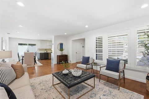 Tiny photo for 904 Knob Hill Ave, Redondo Beach, CA 90277 (MLS # SB25243936)