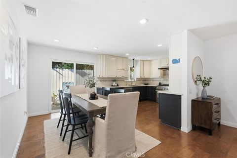 Tiny photo for 904 Knob Hill Ave, Redondo Beach, CA 90277 (MLS # SB25243936)