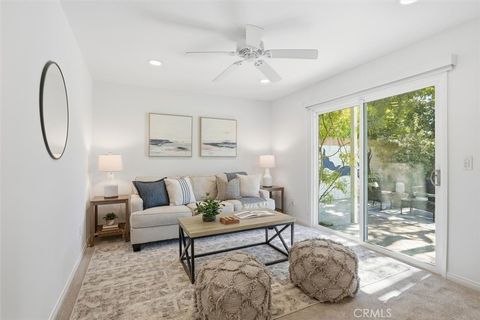 Tiny photo for 904 Knob Hill Ave, Redondo Beach, CA 90277 (MLS # SB25243936)