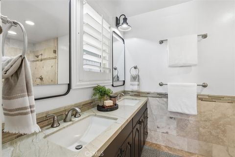 Tiny photo for 904 Knob Hill Ave, Redondo Beach, CA 90277 (MLS # SB25243936)