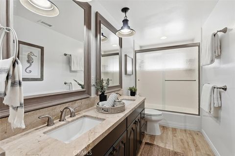 Tiny photo for 904 Knob Hill Ave, Redondo Beach, CA 90277 (MLS # SB25243936)