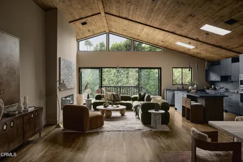 12406 La Maida Street, Los Angeles, CA 91607 - MLS#: P1-24142