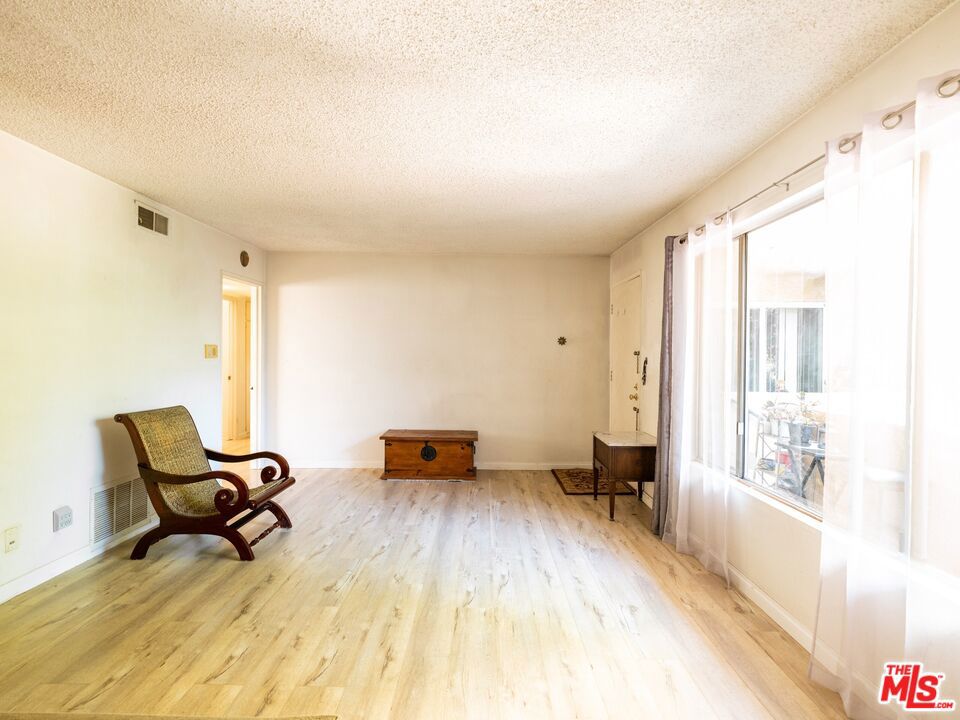 5055 Coldwater Canyon Avenue 114