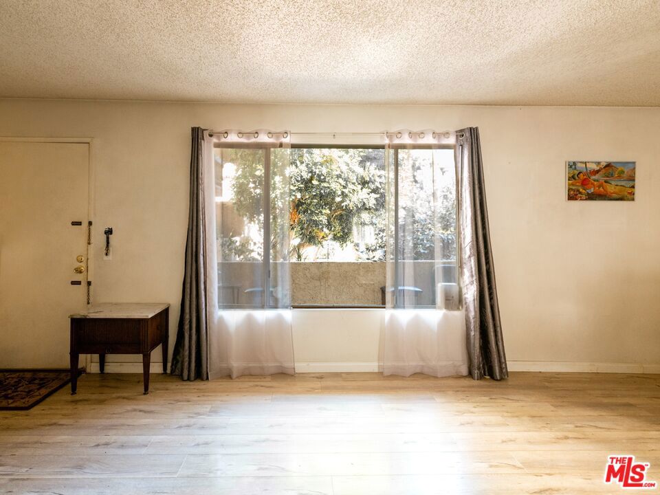 5055 Coldwater Canyon Avenue 114
