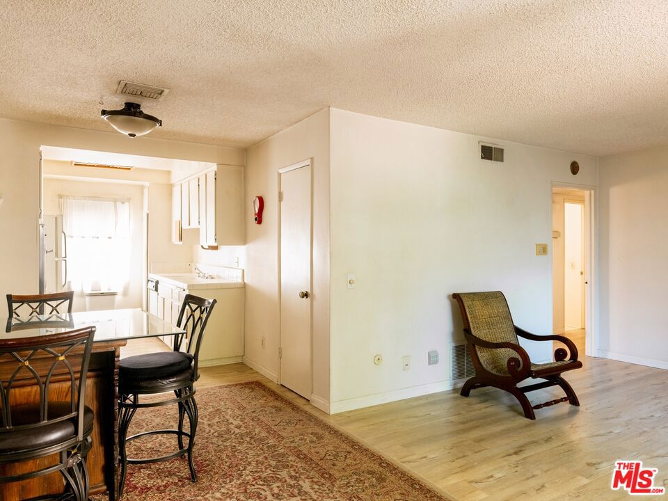 5055 Coldwater Canyon Avenue 114