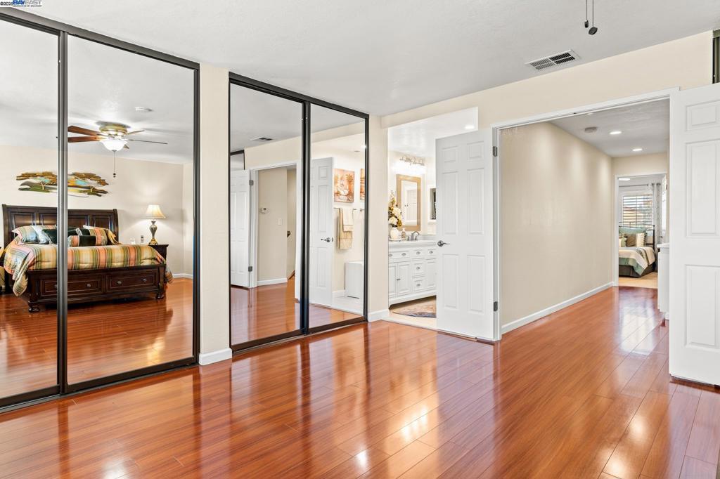 COLLEGE PARK - Residential