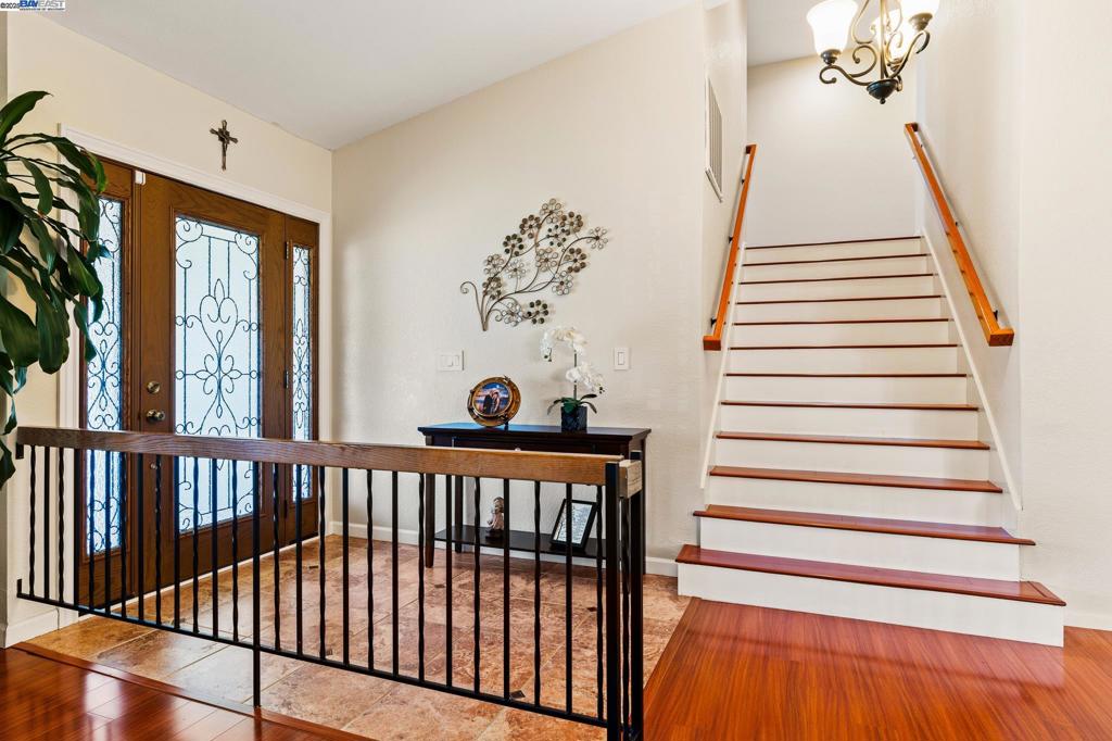 COLLEGE PARK - Residential