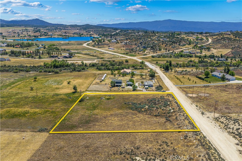 220 Lakeshore Boulevard