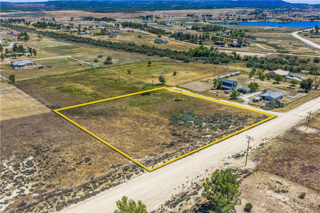 220 Lakeshore Boulevard