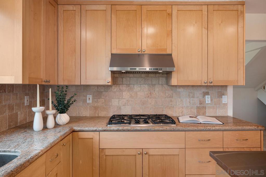 La Costa - Residential Lease