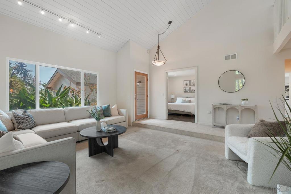 La Costa - Residential Lease