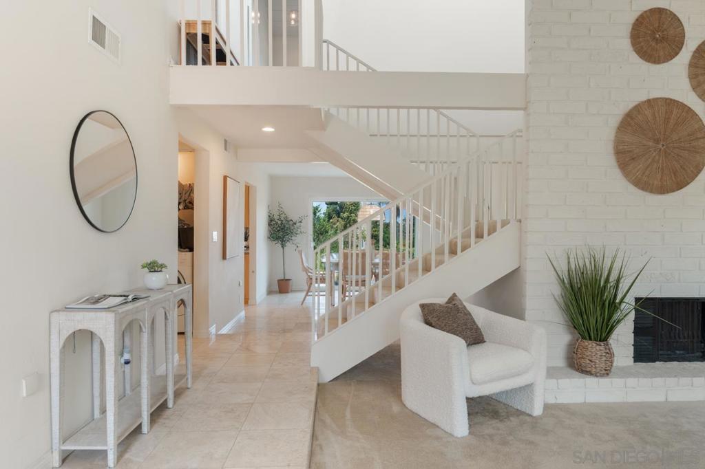 La Costa - Residential Lease