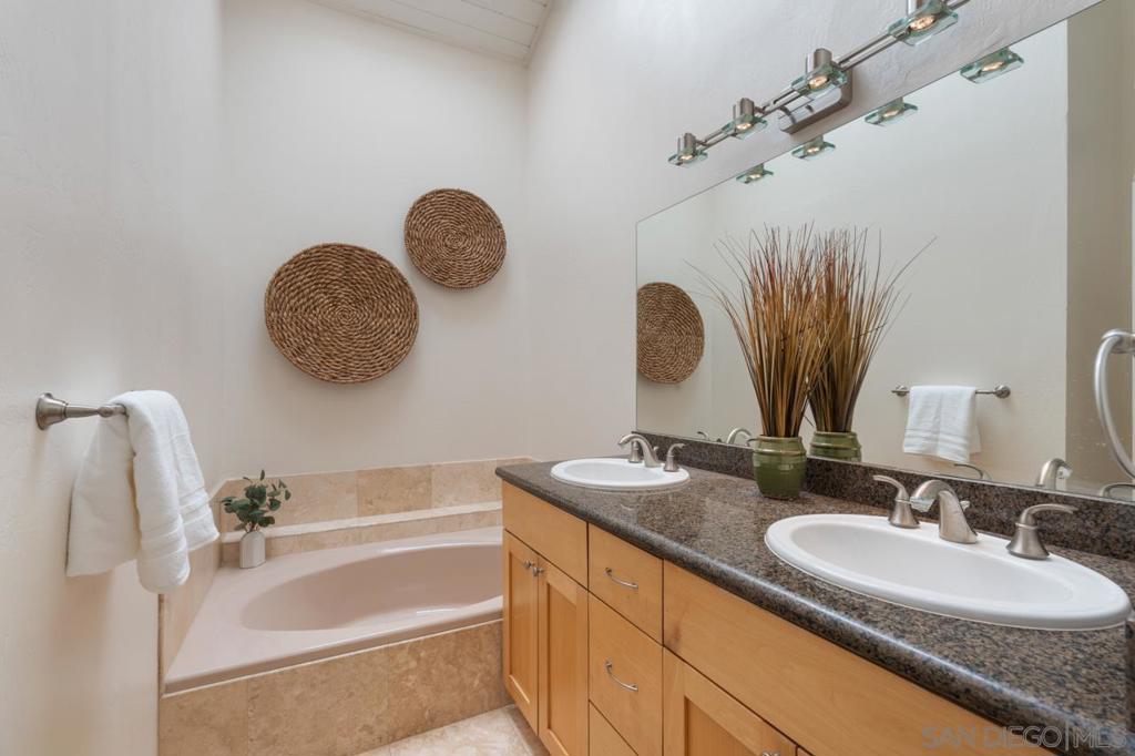 La Costa - Residential Lease