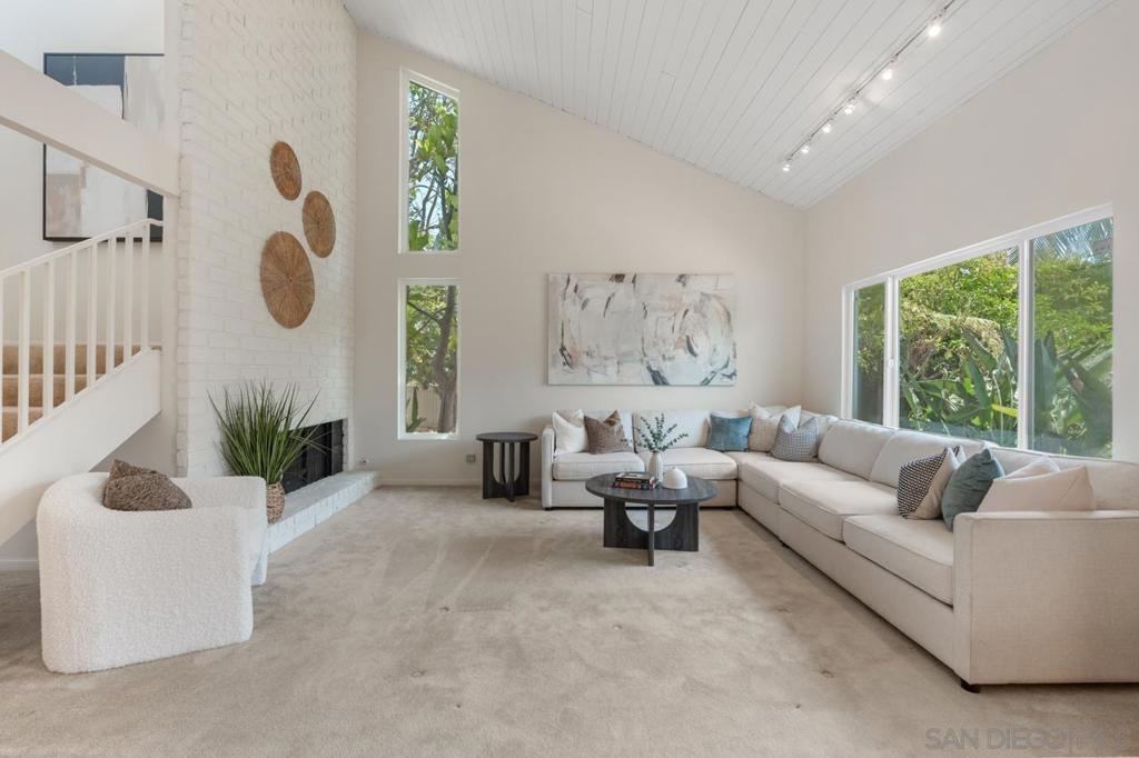 La Costa - Residential Lease