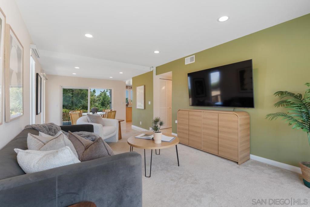 La Costa - Residential Lease