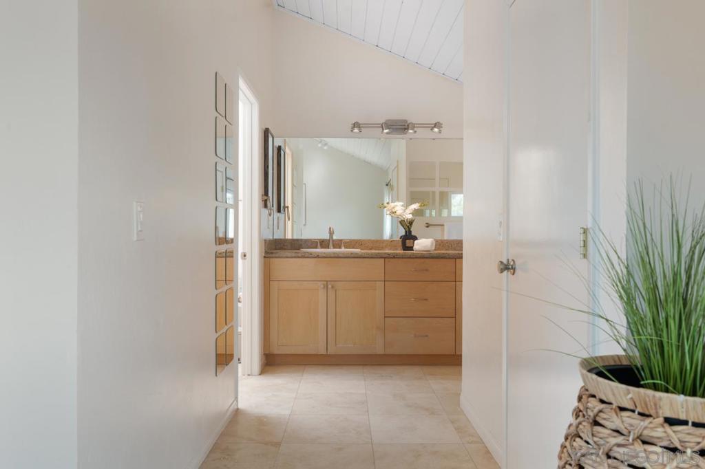 La Costa - Residential Lease