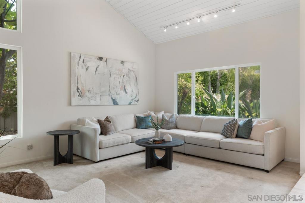 La Costa - Residential Lease