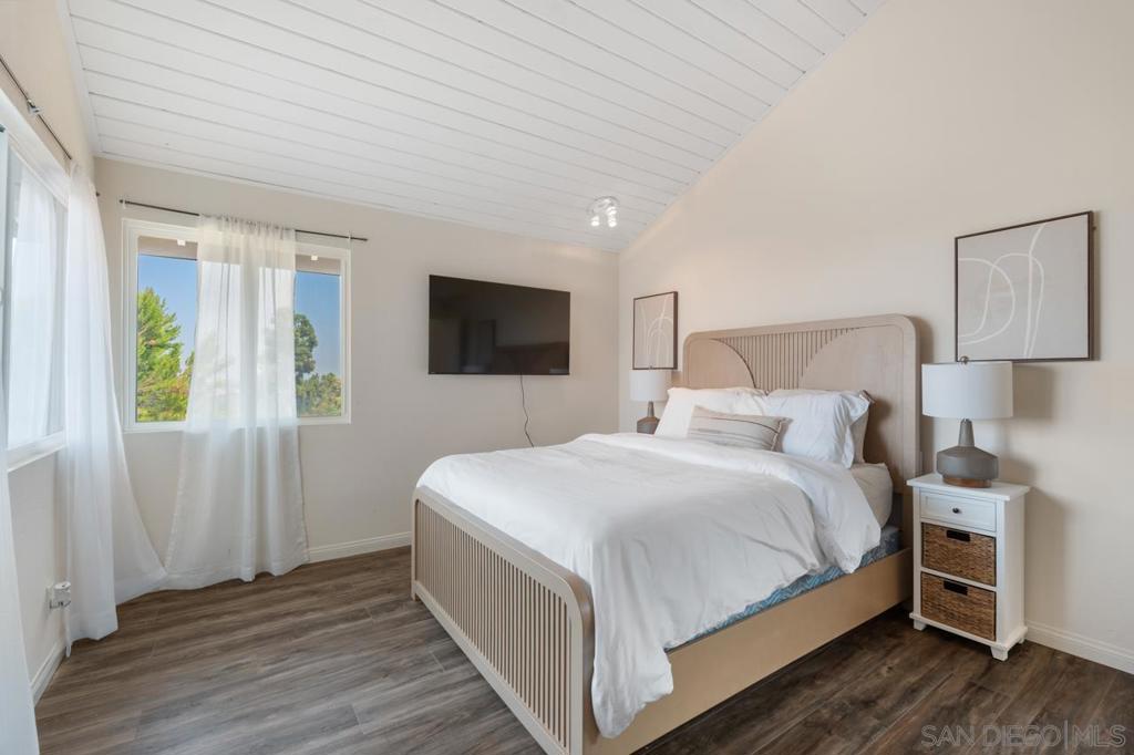 La Costa - Residential Lease