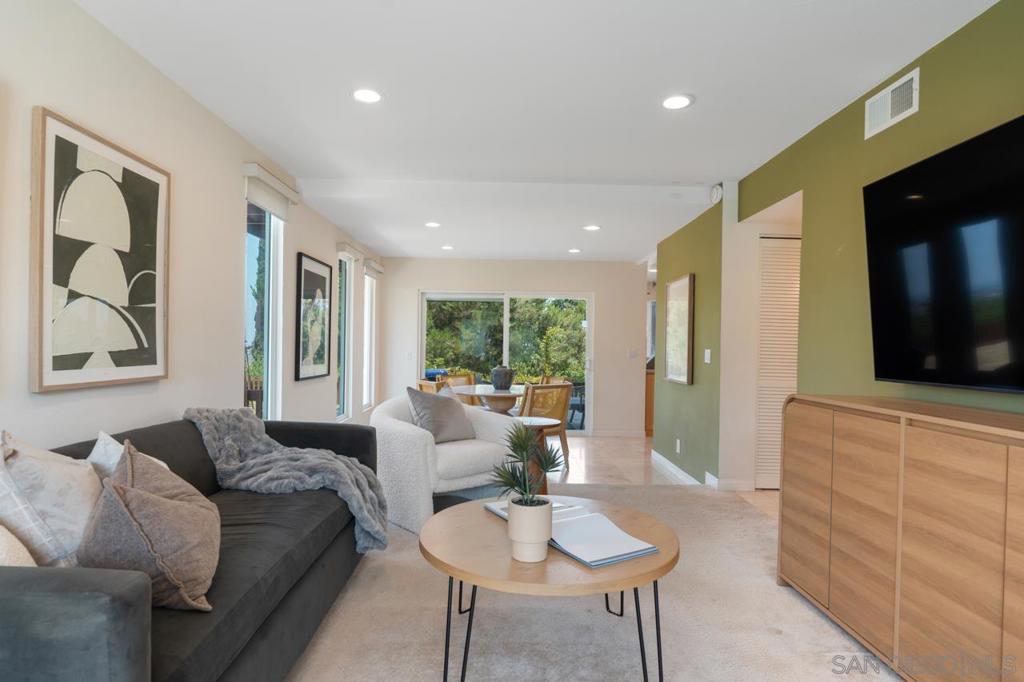 La Costa - Residential Lease
