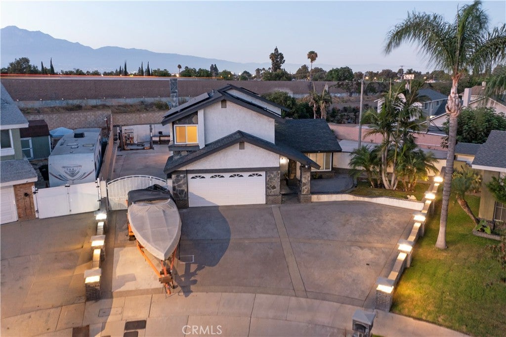 2409 Caldwell