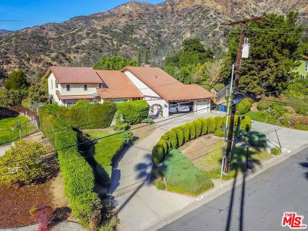 listing image 130724410440394519781