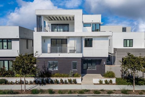 2091 Flight Way Tustin CA 92782