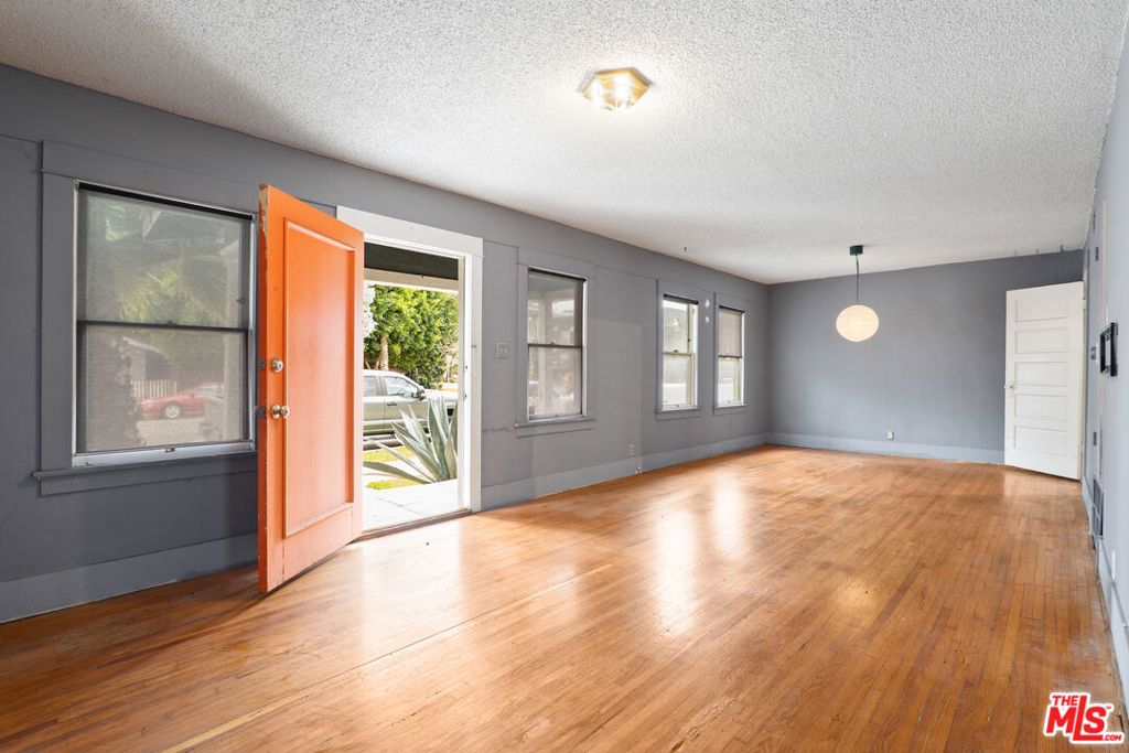Photo of 602 California Avenue, Santa Monica, CA 90403 (MLS # 26651155)