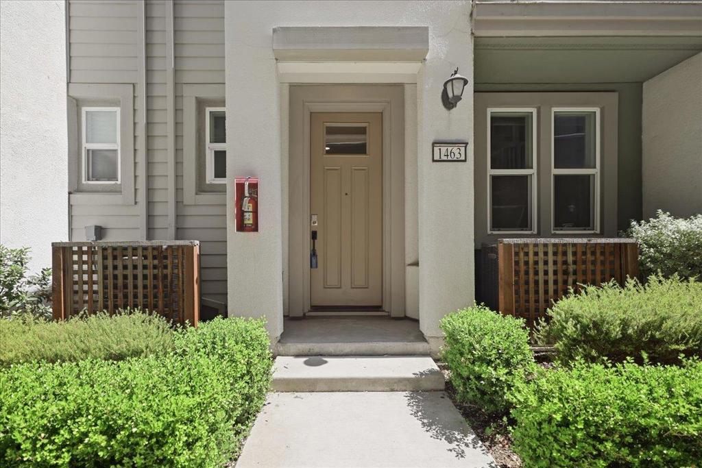 1463 Lavender Loop