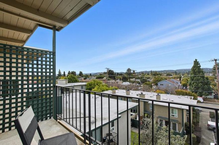 Top Floor Studio at Woodlake - the perfect pied-a-terre! West-facing views of the San Mateo & Burlingame hills makes this sunny, sun-filled home one of the most enjoyable residences available. Finishing touches include resurfaced tub and tile surrounds, new carpet and paint, and a recently modernized galley kitchen. This is the perfect place on the Peninsula and at Woodlake: enjoy the sunny peace and serenity of top floor living with bright sunshine and a west-facing view that lets you observe the fog rolling in over the San Mateo and Burlingame hills: Top floor means living on top of the world at Woodlake, complete with all the amenities that Woodlake has to offer: six pools, four tennis courts, spa, full gym, sauna, and much more! Ideally located in walking distance of Coyote point regional park and the bay trail or to Burlingame avenue, shops, restaurants and Cal Train. Easy access to 101, El Camino or 92. Amazing Woodlake amenities include tennis courts, pools, gym, Jacuzzi, saunas, covered parking and more.