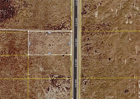 Photo of 46200 60th St E, Lancaster, CA 93535 (MLS # SR26035394)