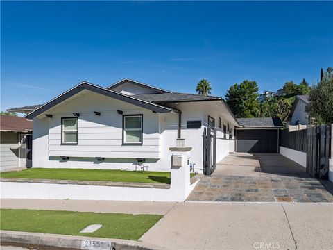 Photo of 21555 Mulholland, Woodland Hills, CA 91364 (MLS # SR26015534)