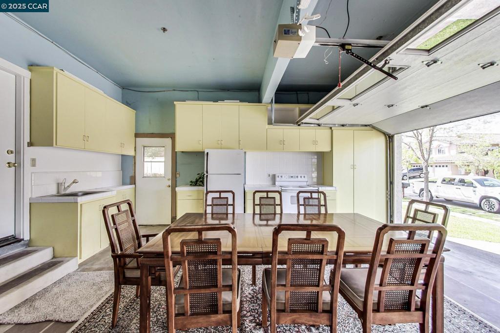 NEWPORT NORTH - Residential